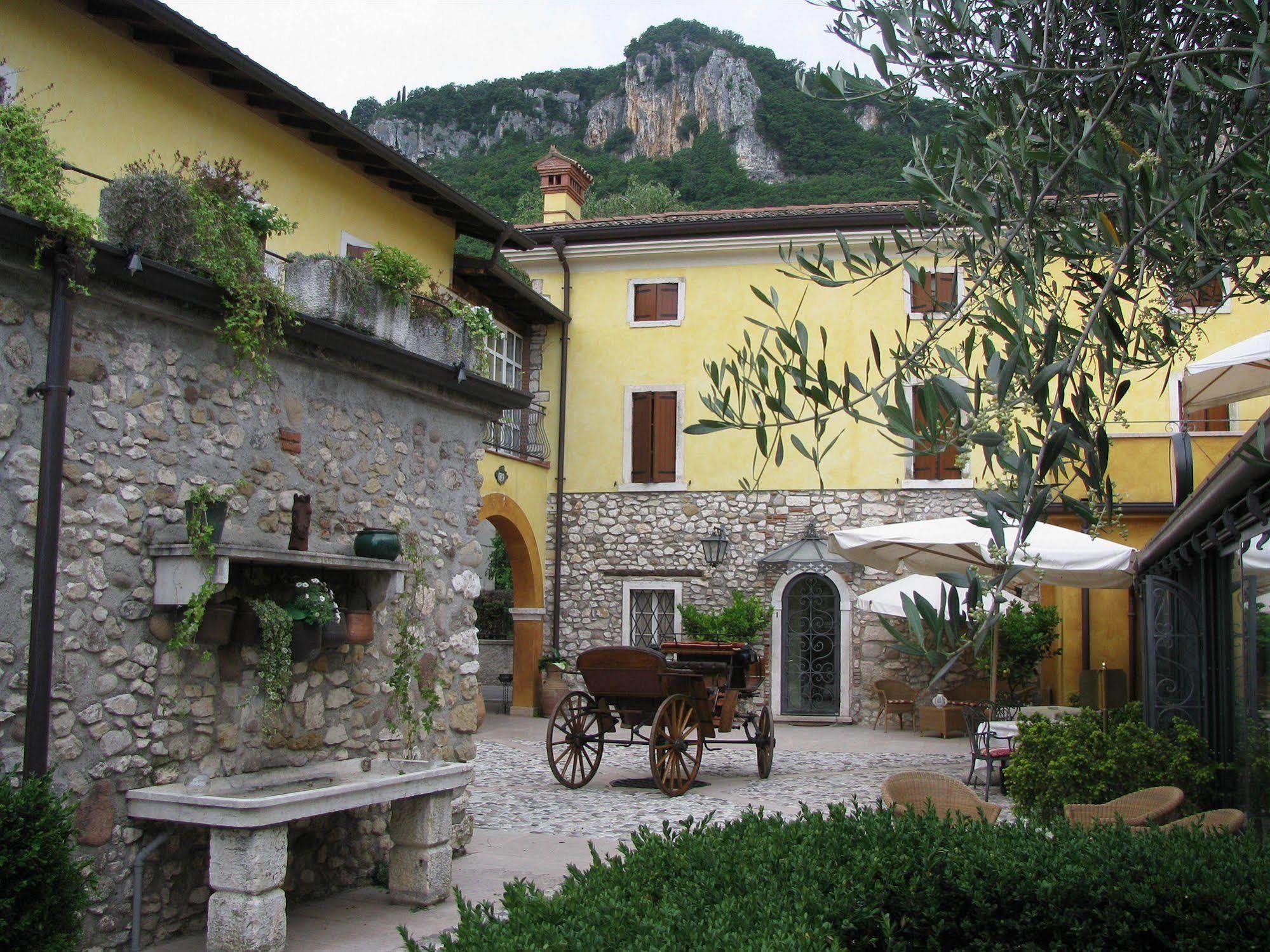 Corte Impero Affi Exterior photo